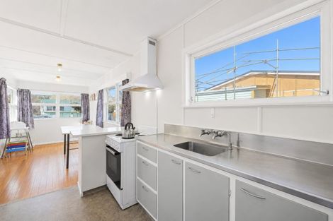 Photo of property in 71 Awaroa Road, Helensville, 0800