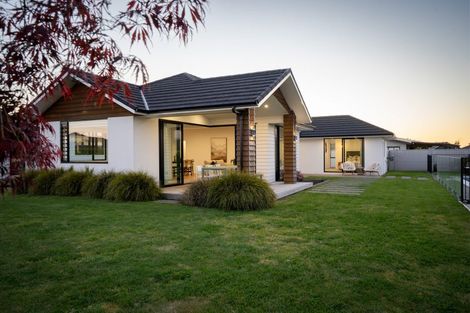 Photo of property in 2 Moemoea Place, Cambridge, 3434