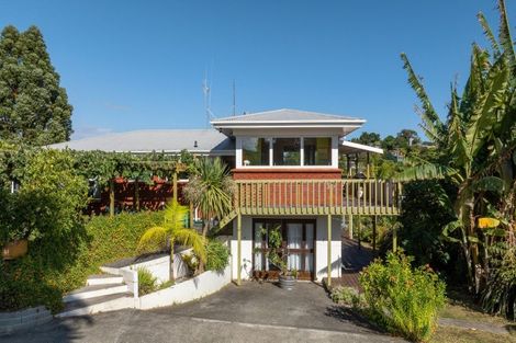 Photo of property in 61 Lorenzen Bay Road, Raglan, 3225