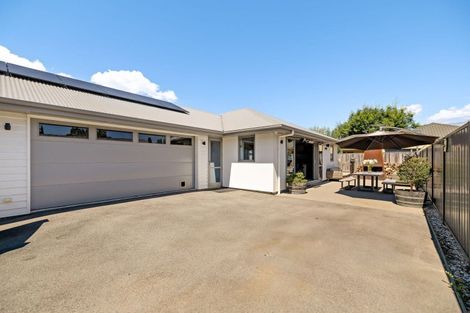 Photo of property in 2 Preston Drive, Arrowtown, 9302