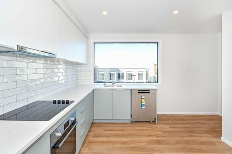 Photo of property in 13 Pukakaho Lane, Papatoetoe, Auckland, 2025