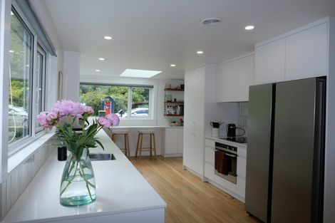 Photo of property in 57 Tilley Road, Paekakariki, 5034