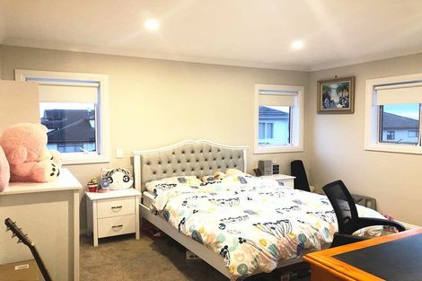 Photo of property in 16 Evelina Lane, Flat Bush, Auckland, 2019