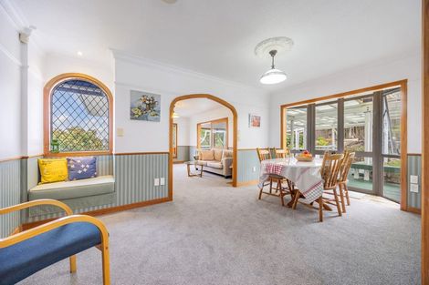 Photo of property in 17 Louise Place, Browns Bay, Auckland, 0630