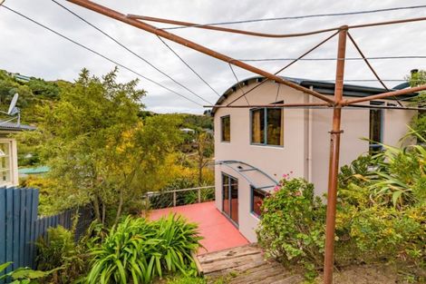 Photo of property in 37 Cornwall Road, Lyttelton, 8082