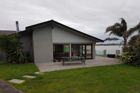 Photo of property in 37 St Annes Crescent, Wattle Downs, Auckland, 2103
