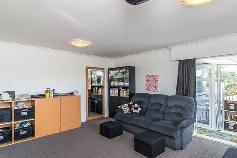 Photo of property in 6 Michael Road, Paraparaumu Beach, Paraparaumu, 5032