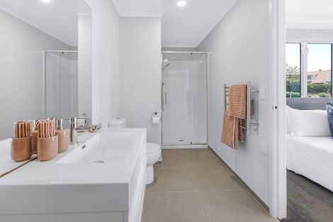 Photo of property in 1/1 Hibiscus Avenue, Hamilton Lake, Hamilton, 3204