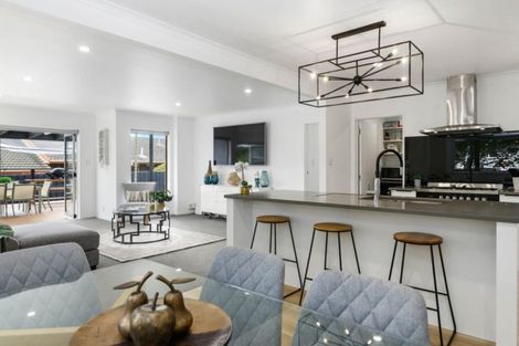 Photo of property in 10 Waitawa Place, Lynmore, Rotorua, 3010