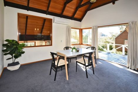 Photo of property in 18 Evans Pass Road, Sumner, Christchurch, 8081