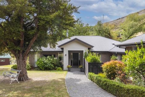 Photo of property in 69 Avoca Valley Road, Heathcote Valley, Christchurch, 8022