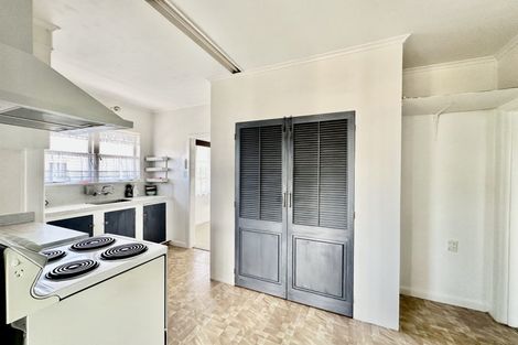 Photo of property in 15 Seddon Avenue, Papatoetoe, Auckland, 2104