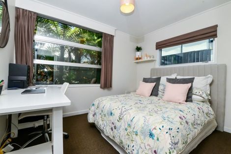 Photo of property in 70 Forest Lake Road, Forest Lake, Hamilton, 3200