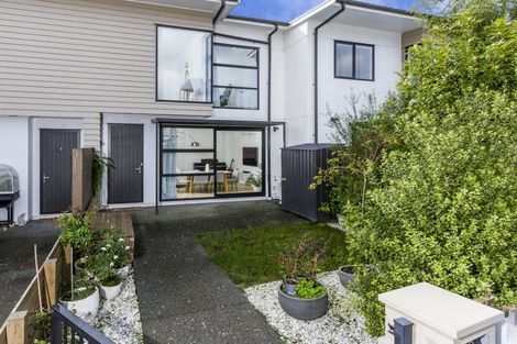 Photo of property in 36 Sidney Wallingford Way, Hobsonville, Auckland, 0616
