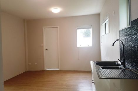 Photo of property in 254 Glamorgan Drive, Northcross, Auckland, 0630