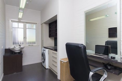 Photo of property in 18 Racecourse Road, Waiuku, 2123