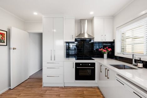 Photo of property in 4 Walter Street, Fairfield, Hamilton, 3214