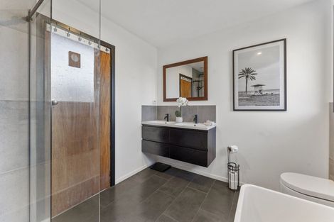Photo of property in 43 Tararua Terrace, Cloverlea, Palmerston North, 4412