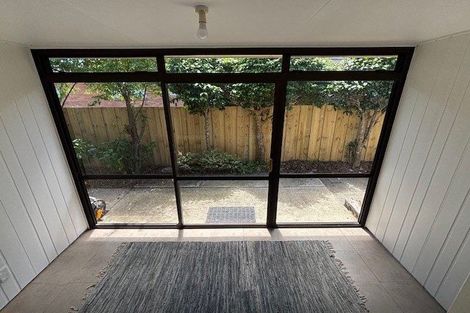 Photo of property in 28 Rewarewa Crescent, Waikanae, 5036