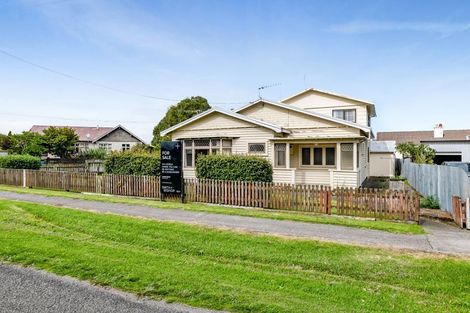 Photo of property in 117 Weraroa Road, Waverley, 4510