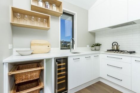 Photo of property in 18 Lucas Creek Way, Albany, Auckland, 0632