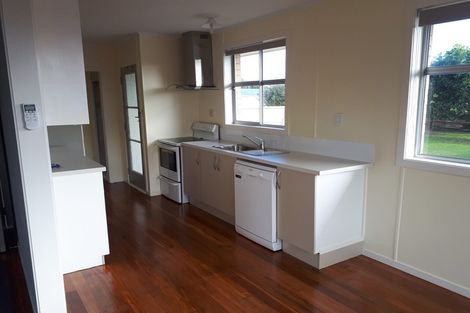 Photo of property in 291 Shakespeare Street, Leamington, Cambridge, 3432