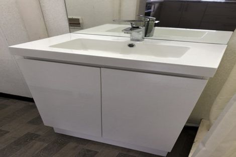 Photo of property in 18 Southern Cross Crescent, Island Bay, Wellington, 6023