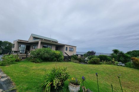 Photo of property in 11 Ripiro Drive, Baylys Beach, Dargaville, 0377