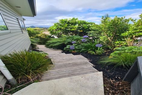 Photo of property in 104 Tukere Drive, Whangamata, 3620