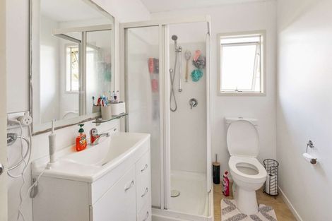 Photo of property in 1 Vanderbilt Place, Welcome Bay, Tauranga, 3112