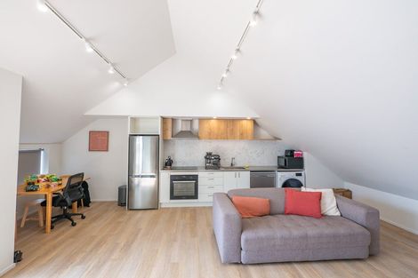 Photo of property in 241 Castle Street, Dunedin Central, Dunedin, 9016