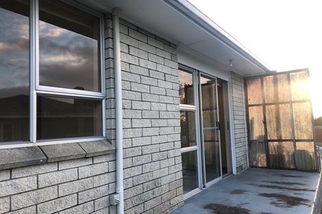 Photo of property in 2/8 Margaret Road, Papatoetoe, Auckland, 2025