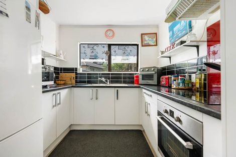 Photo of property in 170b Aviemore Drive, Highland Park, Auckland, 2010
