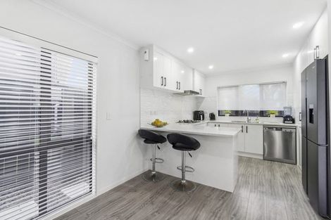 Photo of property in 15b Browns Road, Manurewa, Auckland, 2102