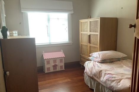 Photo of property in 7 York Street, Moera, Lower Hutt, 5010