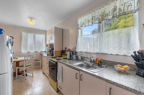 Photo of property in 40 Wellesley Road, Mangere Bridge, Auckland, 2022