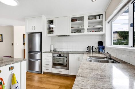 Photo of property in 4 Price Street, Westown, New Plymouth, 4310