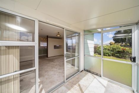 Photo of property in 198 Waihi Road, Hawera, 4610