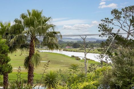 Photo of property in 11 Mangakura Road, Helensville, 0800