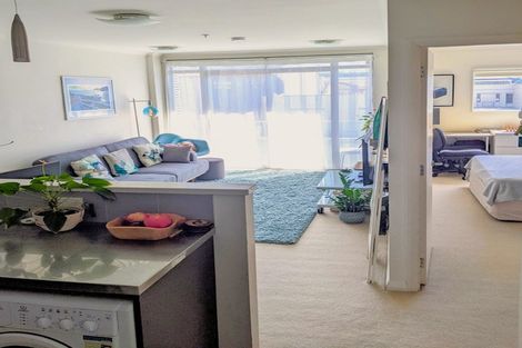 Photo of property in Monvie Apartments, 404/15 Holland Street, Te Aro, Wellington, 6011