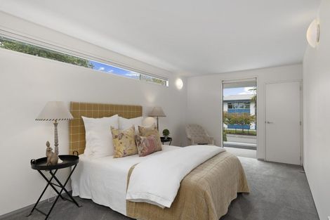 Photo of property in 60 Aikmans Road, Merivale, Christchurch, 8014