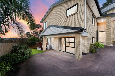 Photo of property in 64 San Valentino Drive, Henderson, Auckland, 0612