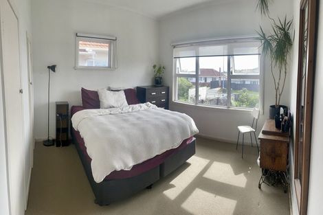 Photo of property in 94 Hillsborough Road, Hillsborough, Auckland, 1042