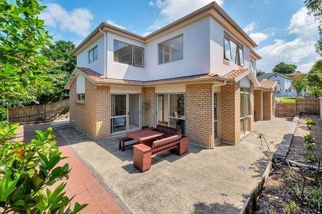 Photo of property in 60 Medallion Drive, Oteha, Auckland, 0632