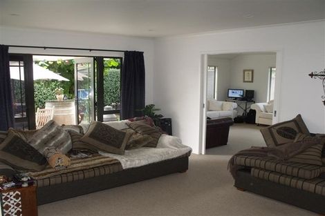 Photo of property in 2 Woodfield Place, Parkvale, Hastings, 4122