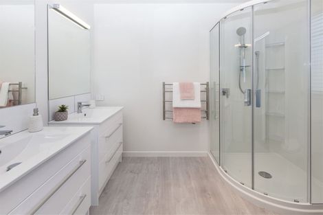 Photo of property in 5 Kingsbridge West, Burwood, Christchurch, 8083