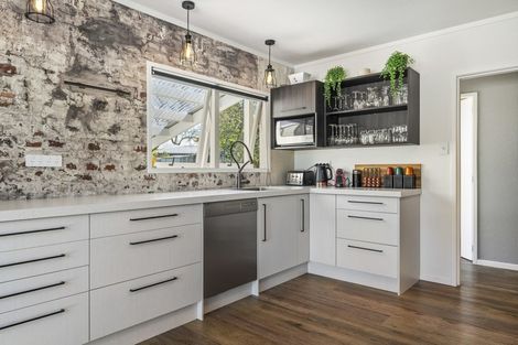 Photo of property in 13 Fairview Place, Te Puke, 3119