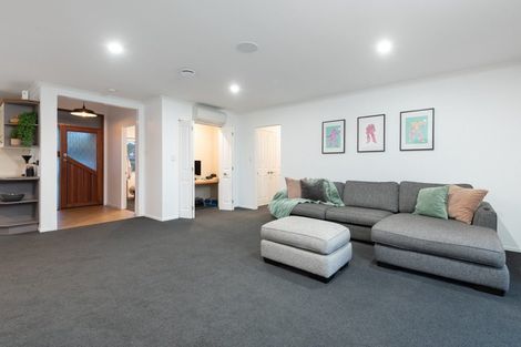 Photo of property in 2 Nicole Place, Papamoa Beach, Papamoa, 3118