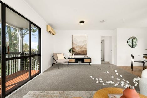 Photo of property in 37 Puriri Road, Pukekohe, 2120