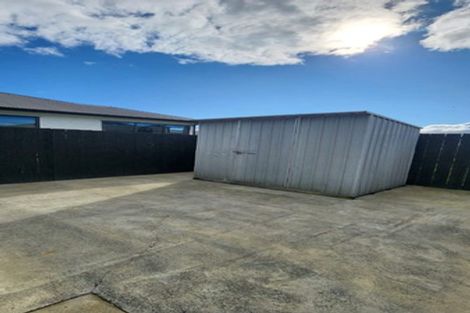 Photo of property in 2 Wellfield Drive, Papakura, 2110